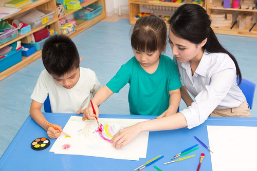 報(bào)考幼兒師范學(xué)校的招生要求 報(bào)考幼兒師范學(xué)校的招生要求