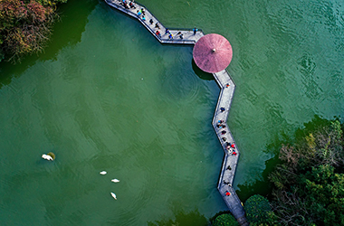 兩山徒步行--俞聞軍 .jpg